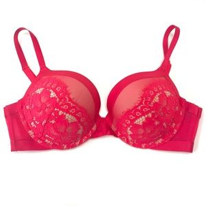 Victoria’s Secret Very Sexy Push Up Bra / Red 36D
